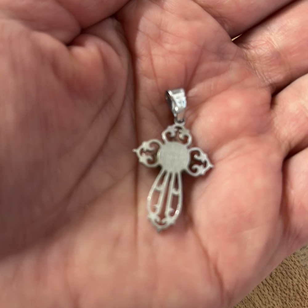 Cross Pendant - Picture 4 of 6